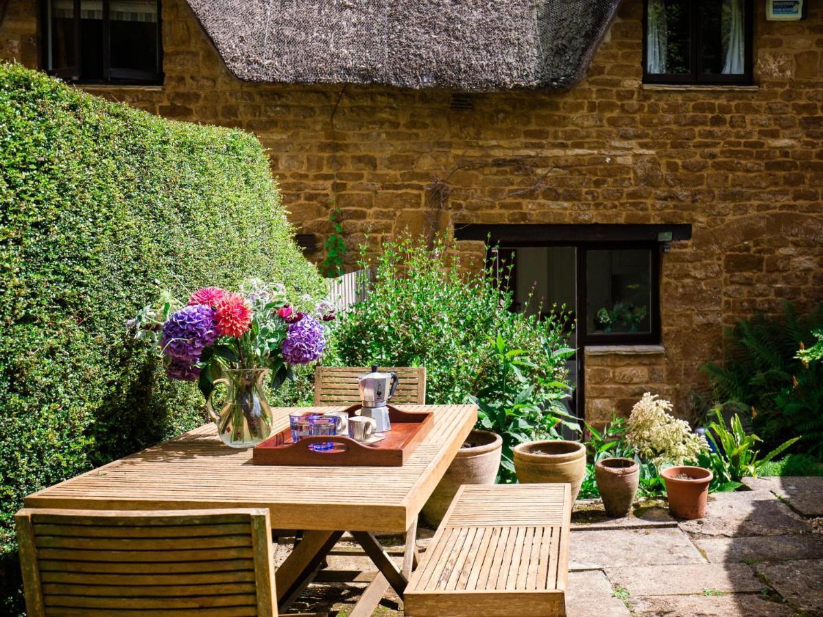Lily Cottage Tew Exteriör bild